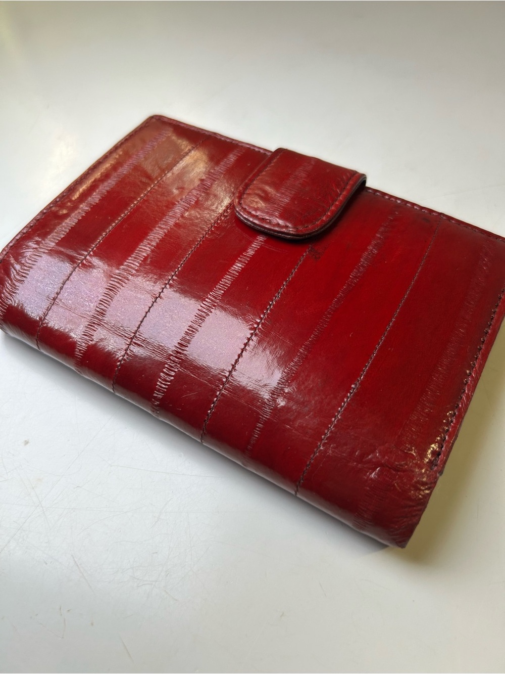 Donato Genuine Eel Skin  Wallet – Burgundy Red Leather Bi-Fold